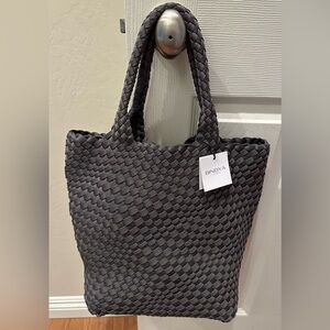 NWT BINDYA New York Handcrafted Woven Polyester Handbag Tote w/ Wristlet. Tote